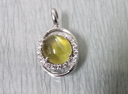 cat's eye pendant